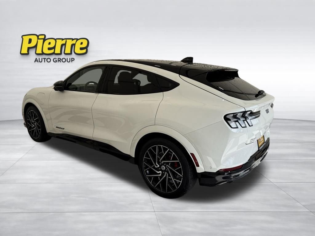 Used 2022 Ford Mustang Mach-E GT w/ GT Performance Edition AWD/4WD image 2