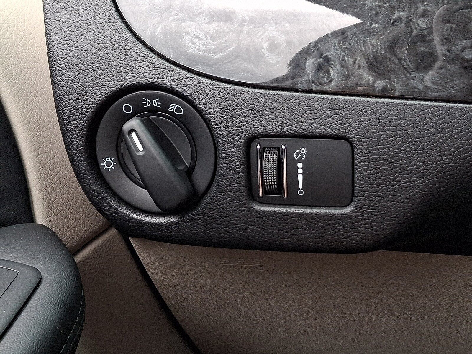 Used 2015 Dodge Grand Caravan SE w/ Quick Order Package 29E SE FWD image 22