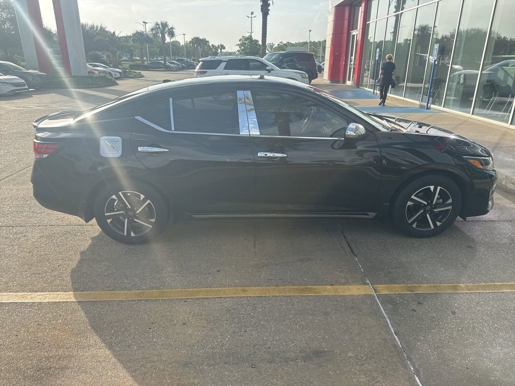 Used 2025 Nissan Sentra SV image 6