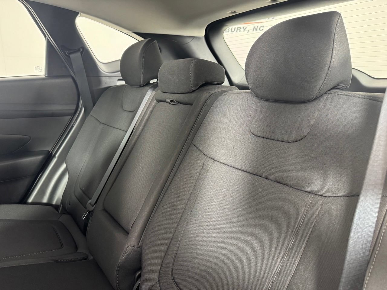 Used 2025 Hyundai Tucson SE FWD image 30