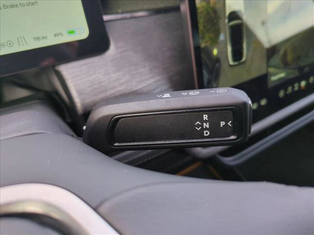 Used 2026 Rivian R1S Adventure image 12