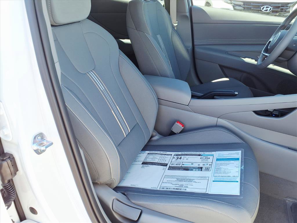 New 2026 Hyundai Elantra Sport image 7
