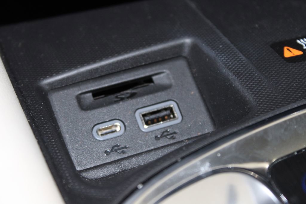 Used 2024 Buick Enclave Essence w/ Technology Package image 50