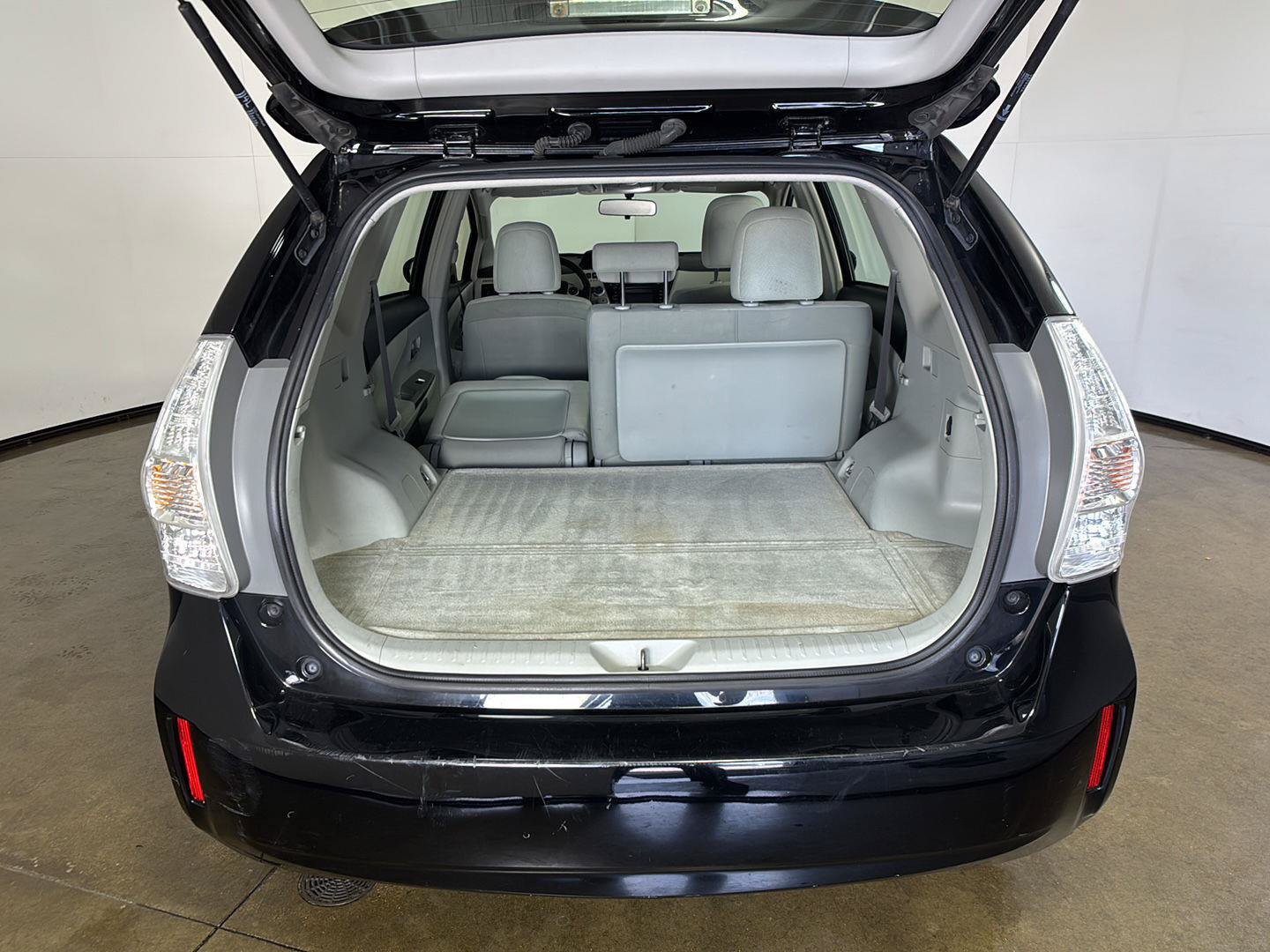 Used 2014 Toyota Prius V Three FWD image 15