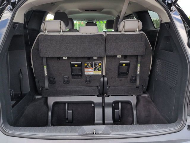 Certified 2025 Toyota Sienna LE FWD image 13