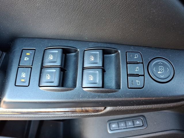 Used 2017 Chevrolet Suburban LT w/ Luxury Package image 25