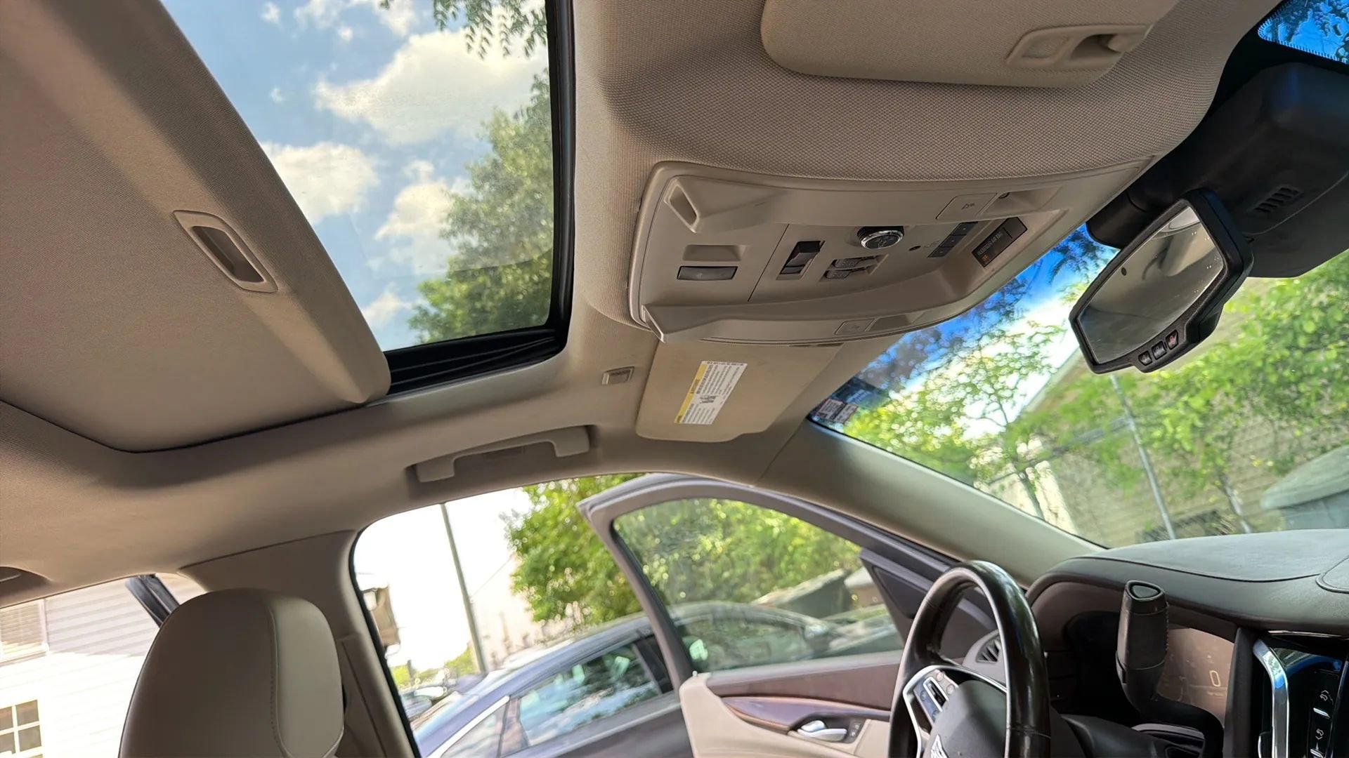 Used 2015 Cadillac Escalade ESV Luxury AWD/4WD image 43