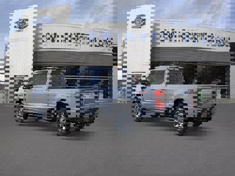 New 2025 Ford F250 4x4 Crew Cab Super Duty image 4