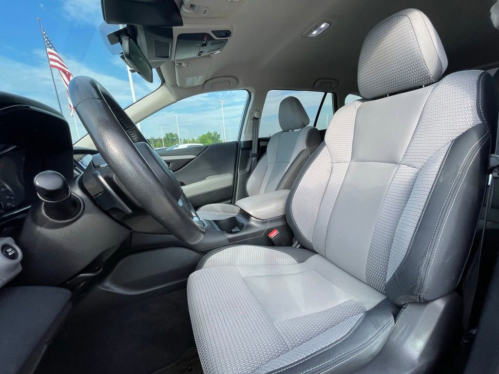 Used 2024 Subaru Outback Premium AWD/4WD image 19