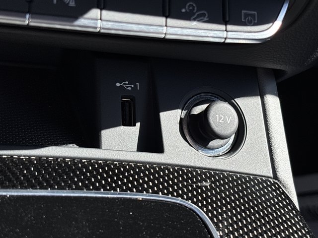 Used 2025 Audi SQ5 Premium Plus AWD/4WD image 44