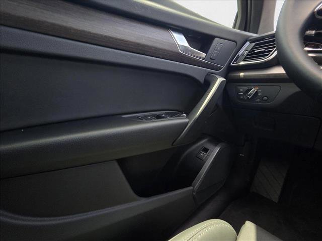 New 2025 Audi Q5 2.0T Premium image 25