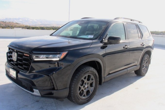 Used 2024 Honda Pilot TrailSport image 7