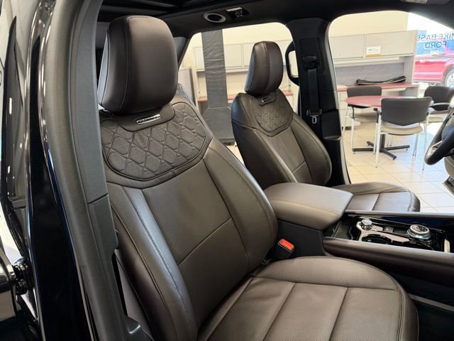 Used 2025 Ford Explorer Platinum w/ Ultimate Package AWD/4WD image 32