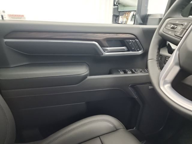 New 2026 GMC Sierra 2500 SLT w/ SLT Convenience Package image 13