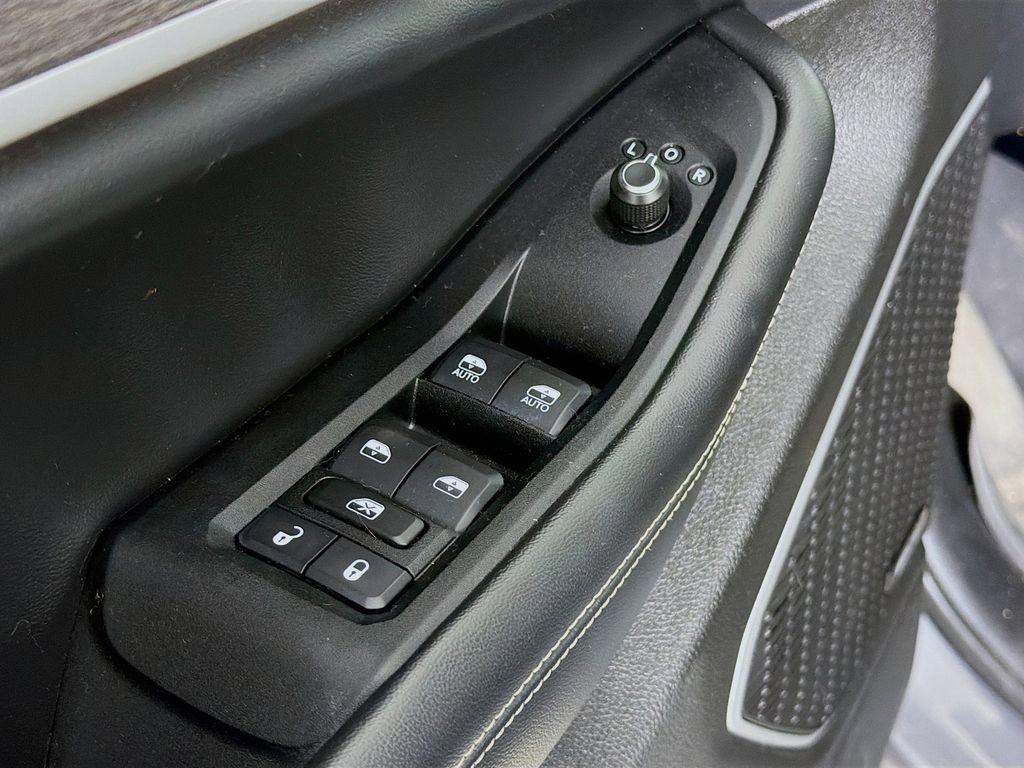 Used 2022 Jeep Grand Cherokee L Limited AWD/4WD image 21