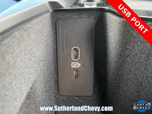 Used 2023 Volvo XC60 T8 Core image 32