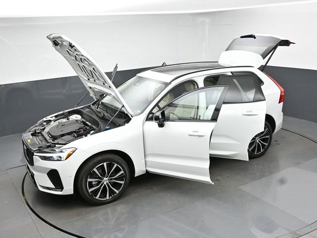 Used 2023 Volvo XC60 B5 Plus AWD/4WD image 52