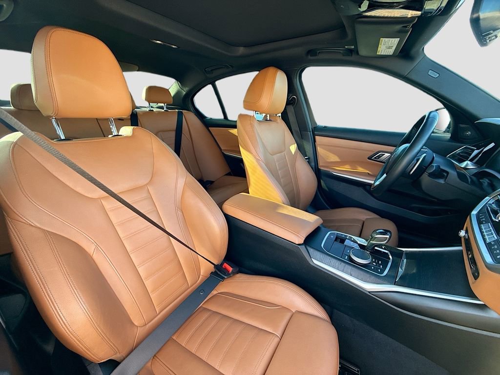 Used 2021 BMW 330i Sedan w/ Executive Package image 16