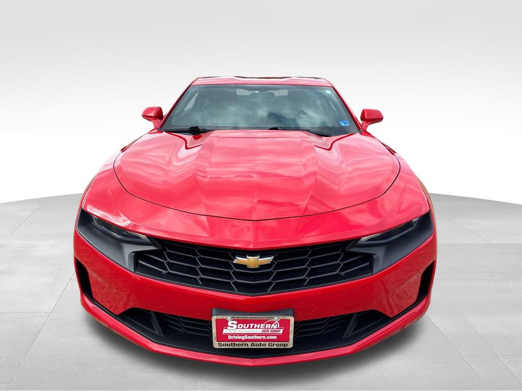 Used 2021 Chevrolet Camaro LT RWD image 9