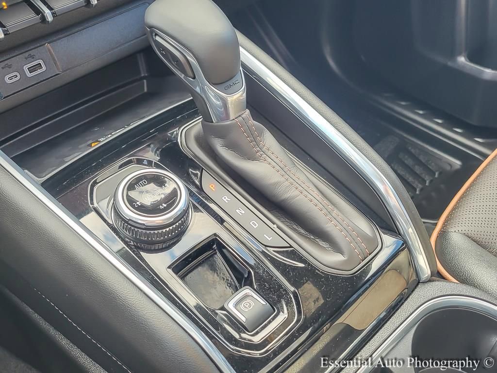 Used 2026 GMC Canyon AT4 w/ Technology Plus Package image 18