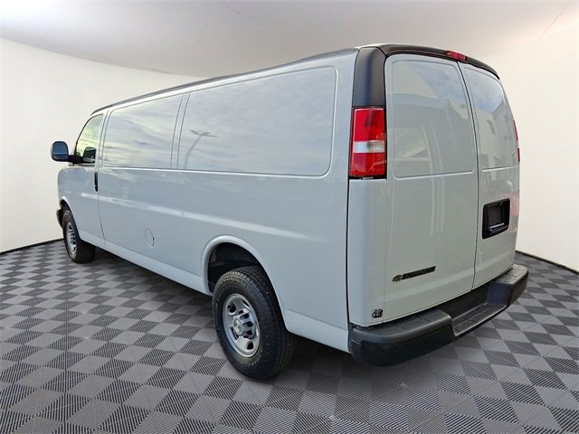 Used 2023 Chevrolet Express 2500 Extended w/ Driver Convenience Package image 4