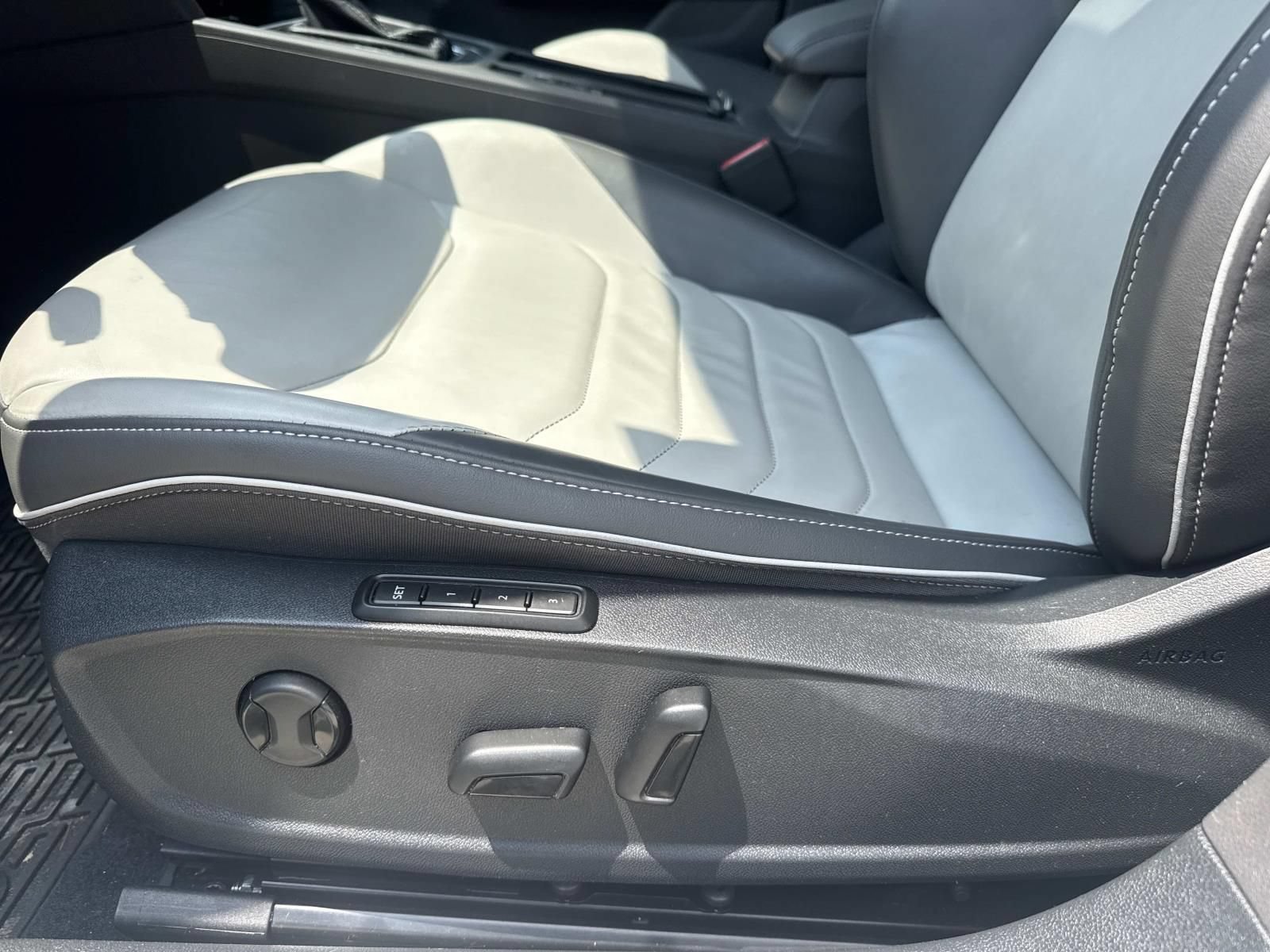 Used 2023 Volkswagen Arteon SEL AWD/4WD image 17