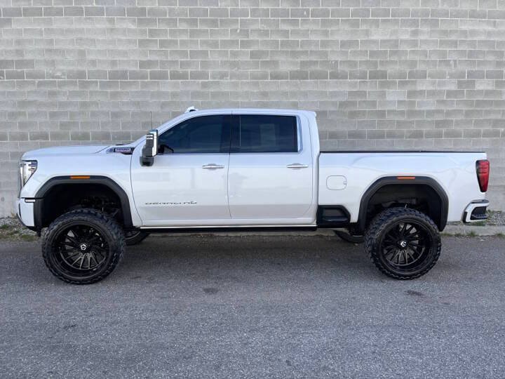 Used 2024 GMC Sierra 3500 Denali w/ Technology Package AWD/4WD image 6