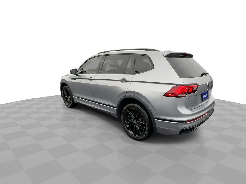 Used 2022 Volkswagen Tiguan SE R-Line image 6