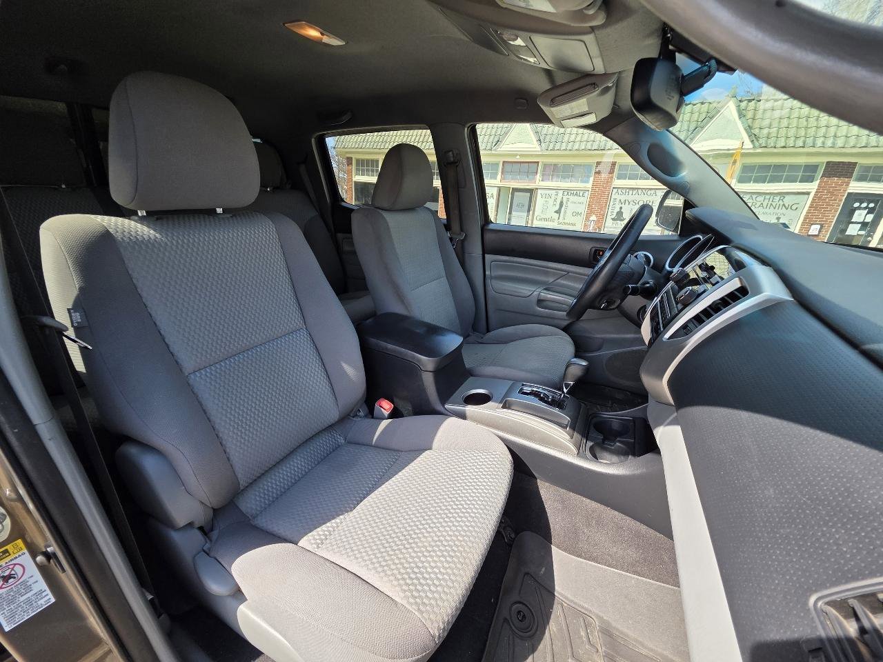 Used 2012 Toyota Tacoma 4x4 Double Cab w/ SR5 Pkg image 28