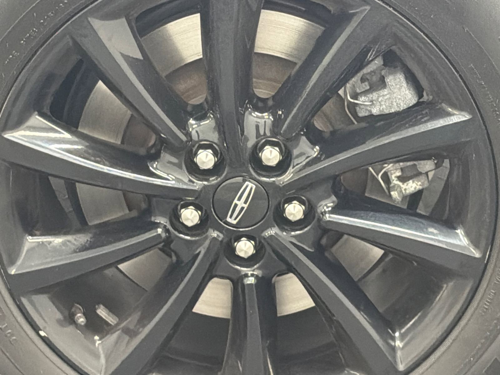 Used 2022 Lincoln Nautilus AWD image 5