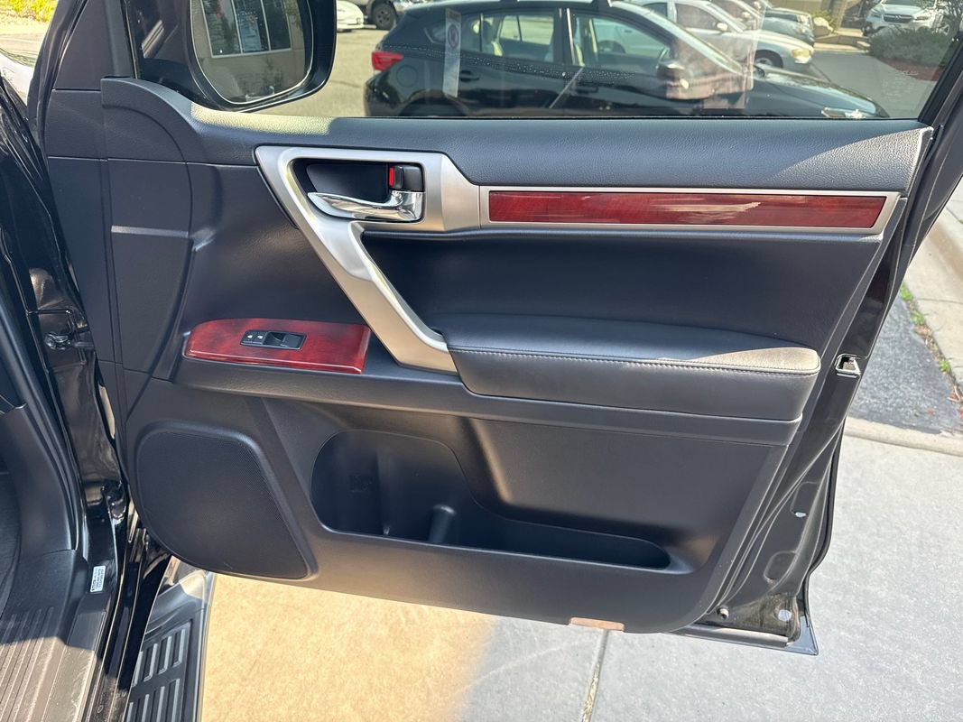 Used 2013 Lexus GX 460 Premium AWD/4WD image 15