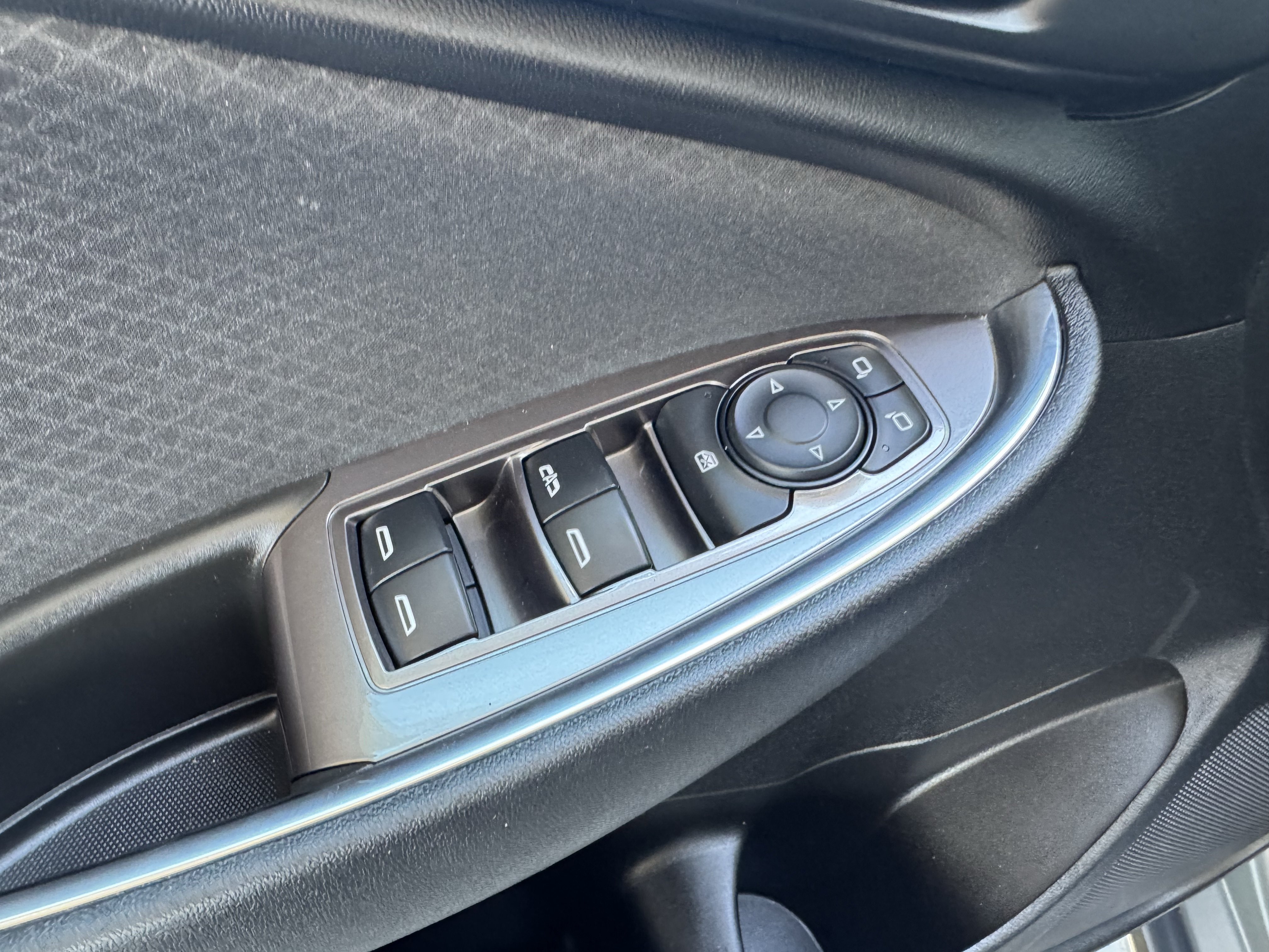 Certified 2018 Chevrolet Malibu LT FWD image 11