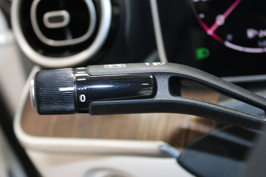 Used 2025 Mercedes-Benz C 300 4MATIC Sedan image 17