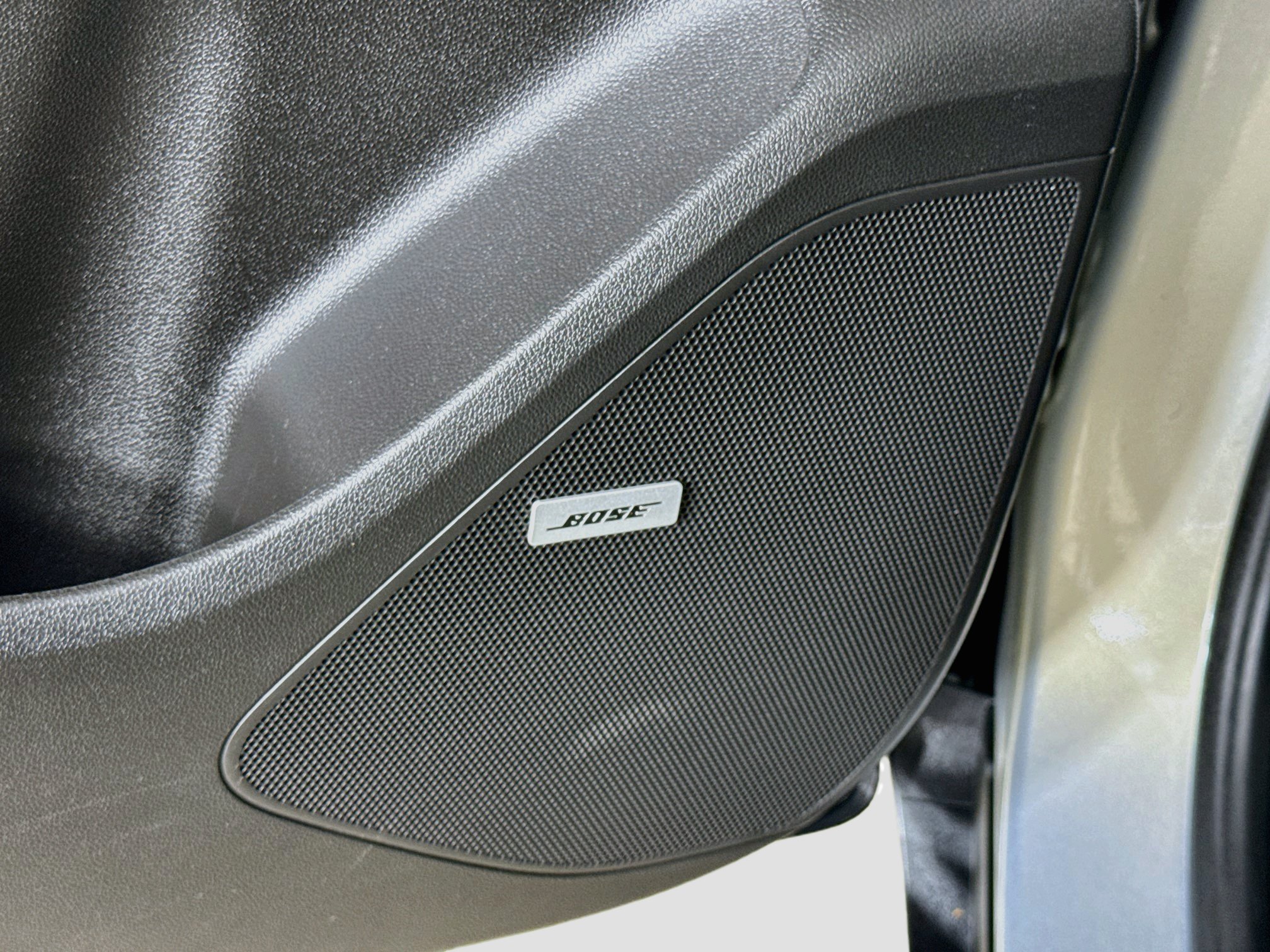 Used 2022 Chevrolet Bolt EUV Premier w/ Sun & Sound Package FWD image 21