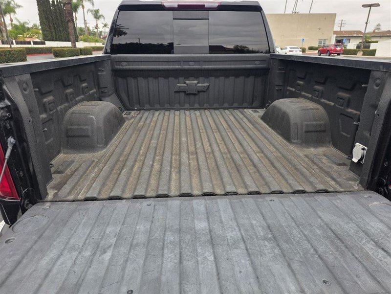 Used 2020 Chevrolet Silverado 1500 LT Trail Boss w/ Midnight Edition AWD/4WD image 22