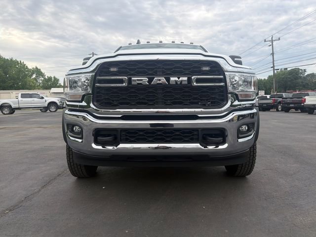 Used 2024 RAM 5500 Tradesman w/ Chrome Appearance Group AWD/4WD image 24