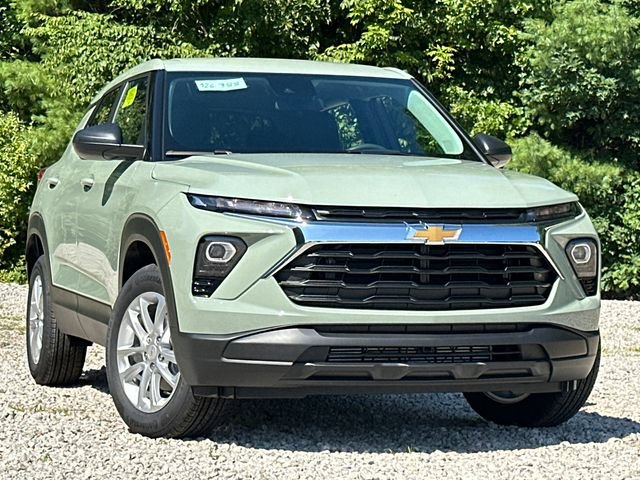 New 2026 Chevrolet TrailBlazer LS w/ LS Convenience Package AWD/4WD image 2