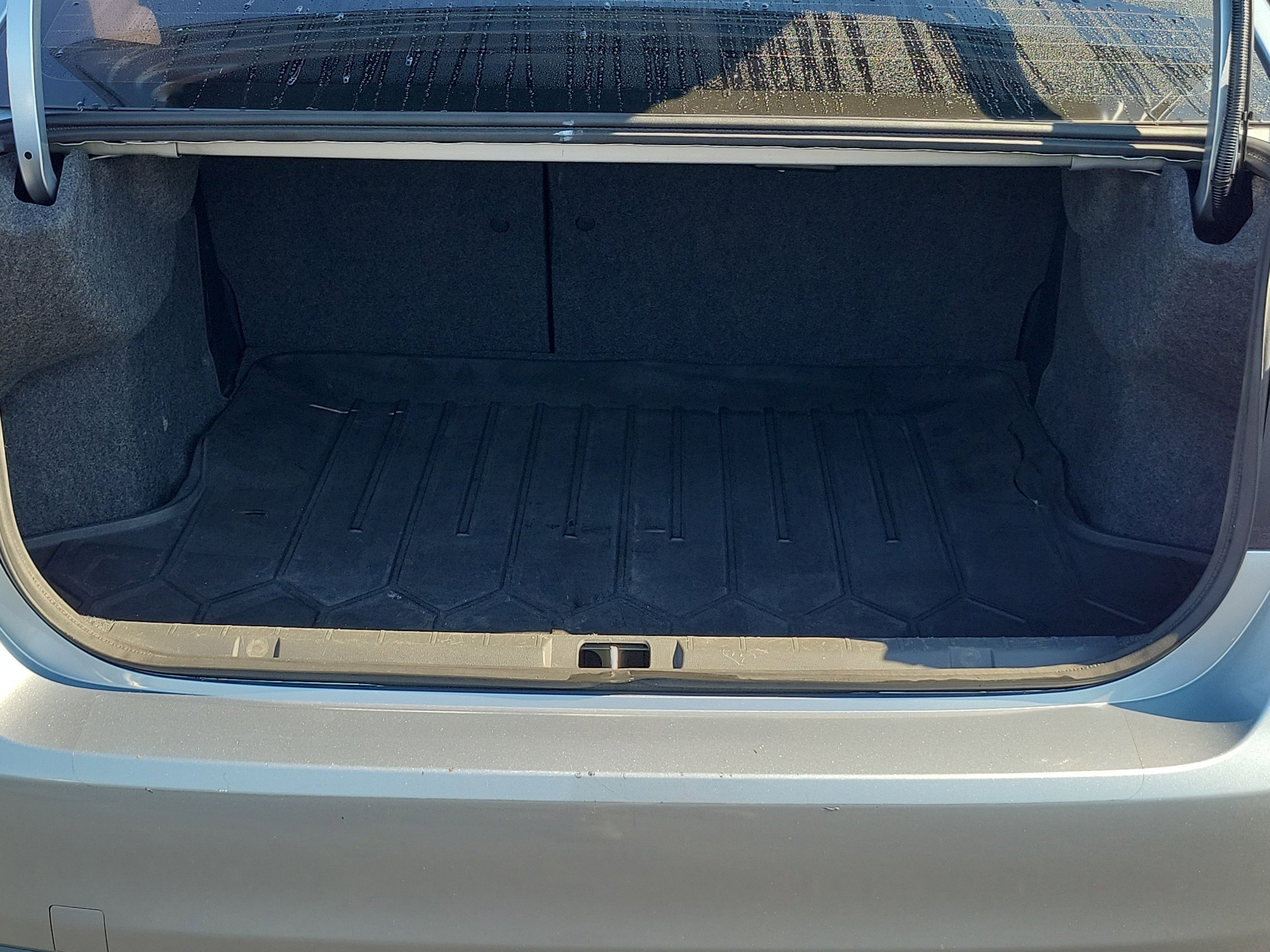 Used 2017 Subaru Impreza 2.0i Premium w/ BSD & Rcta/SRF/Eyesight image 12