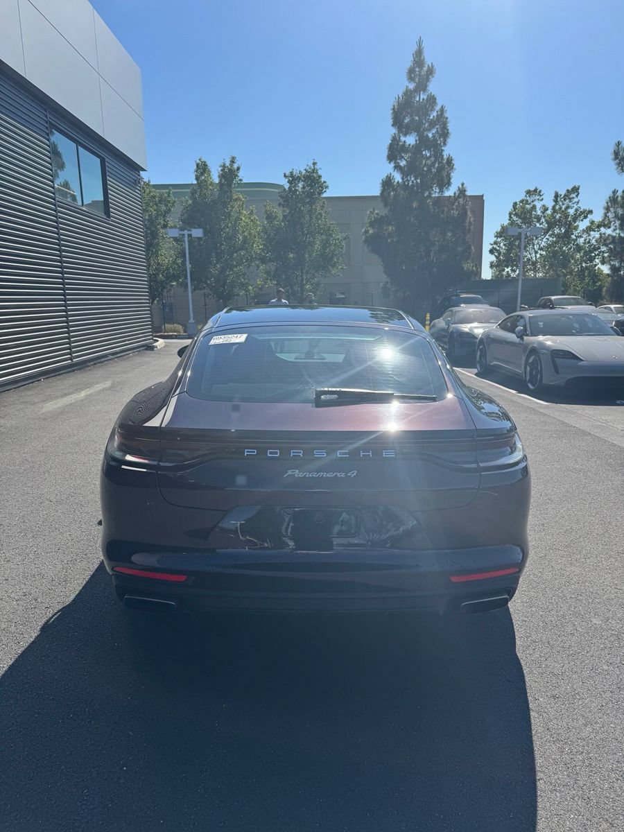 Used 2023 Porsche Panamera AWD/4WD image 8