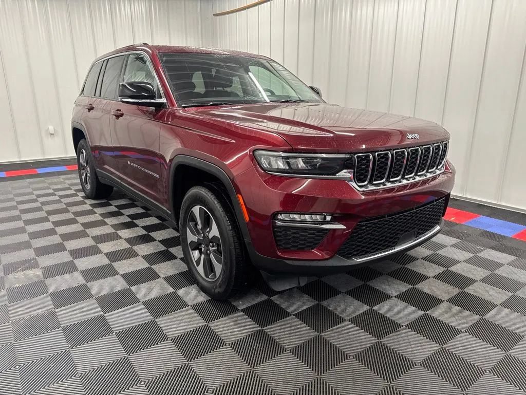 Used 2022 Jeep Grand Cherokee Limited 4xe AWD/4WD image 2