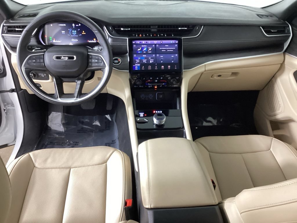 Used 2024 Jeep Grand Cherokee Limited w/ Luxury Tech Group II AWD/4WD image 35