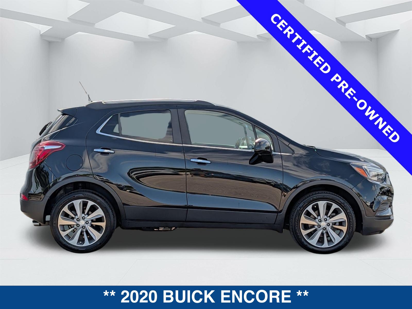 Used 2020 Buick Encore Preferred w/ Safety Package FWD image 4