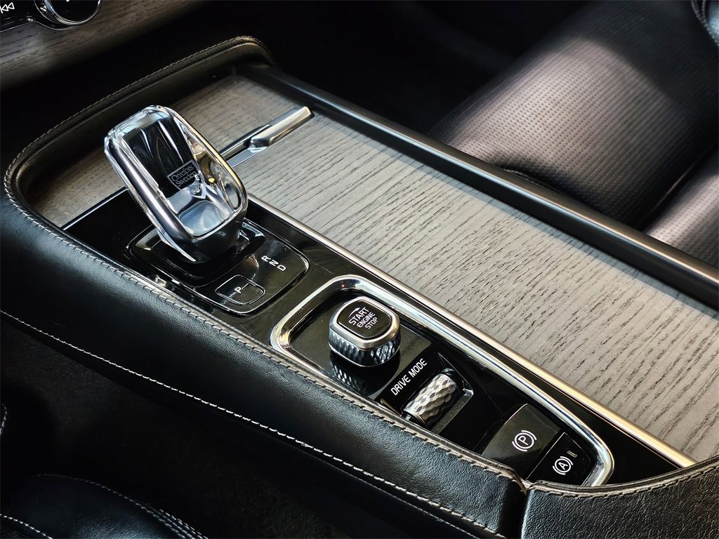 Used 2021 Volvo XC90 T8 Inscription w/ Protection Package Premier image 31