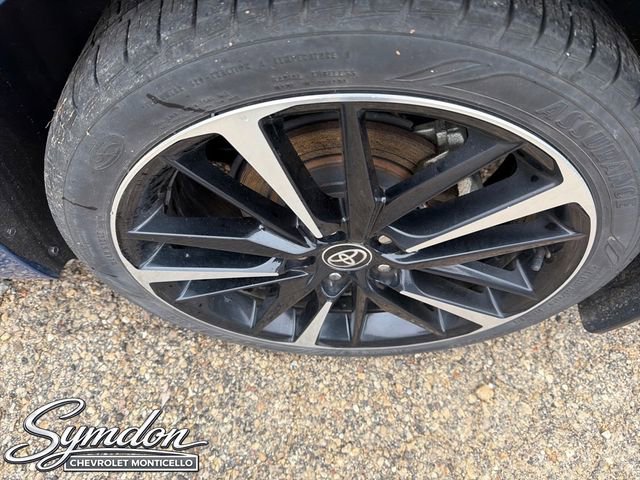 Used 2020 Toyota Camry XSE image 27