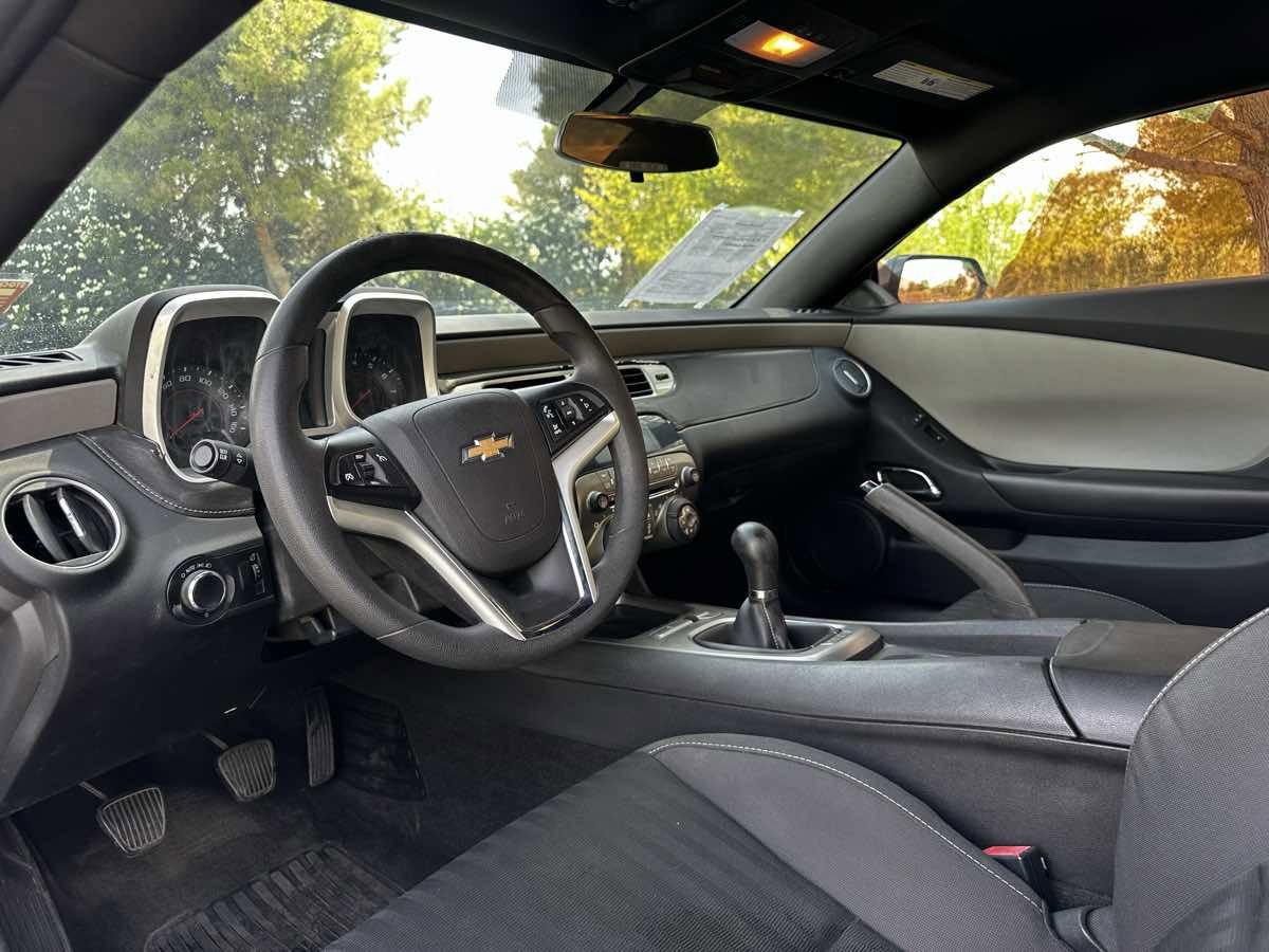 Used 2013 Chevrolet Camaro LS RWD image 10