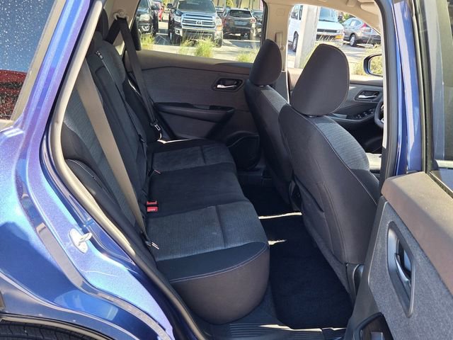 Used 2023 Nissan Rogue SV image 16