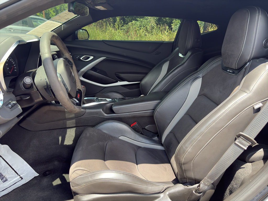 Used 2023 Chevrolet Camaro SS RWD image 10