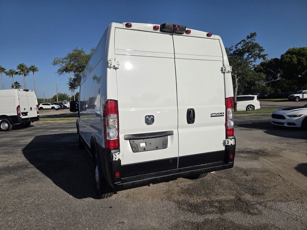 Used 2025 RAM ProMaster 2500 w/ Convenience Group FWD image 6