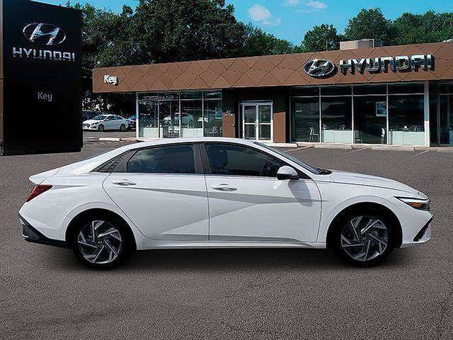 New 2026 Hyundai Elantra Limited FWD image 11