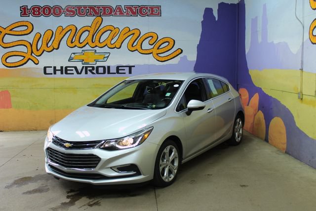 Used 2018 Chevrolet Cruze Premier FWD image 7